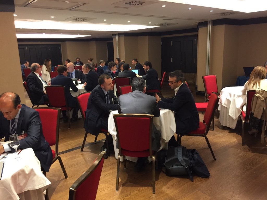 mesas one to one foro mab sevilla 2016